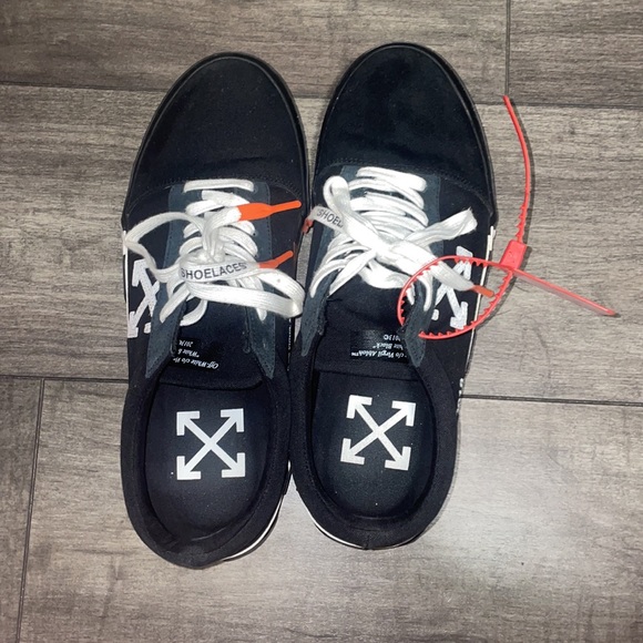 Off-white sneakers - Picture 4 of 7